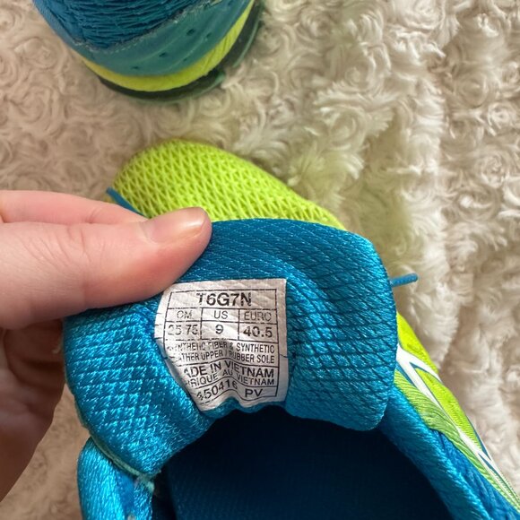 ASICS Running Shoes - Picture 8 of 8